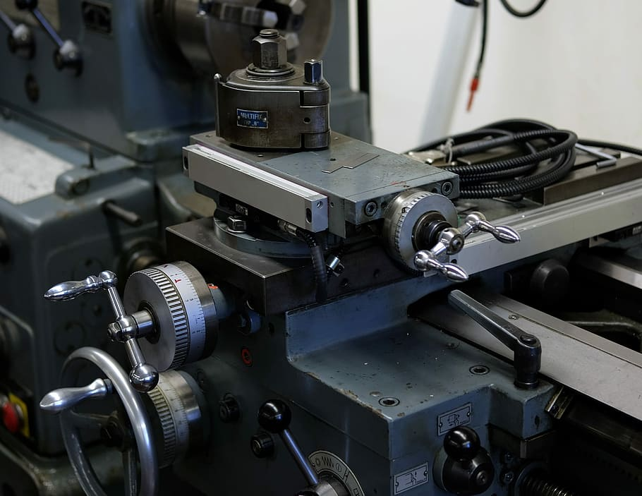 The Difference Between CNC Milling and Turning: Which is Better for You?